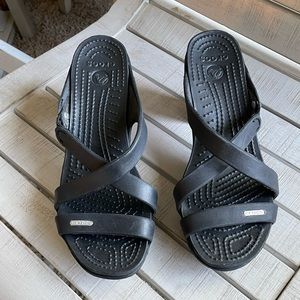 Black crocs womens size 7.  Brand new.